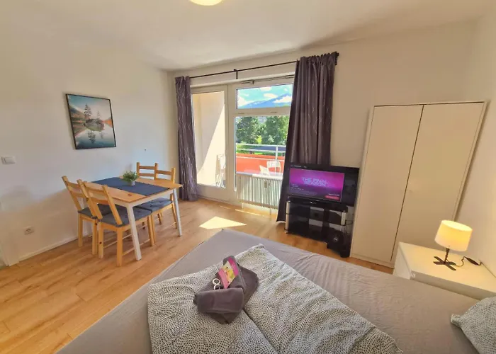 Stylish I Free Parking